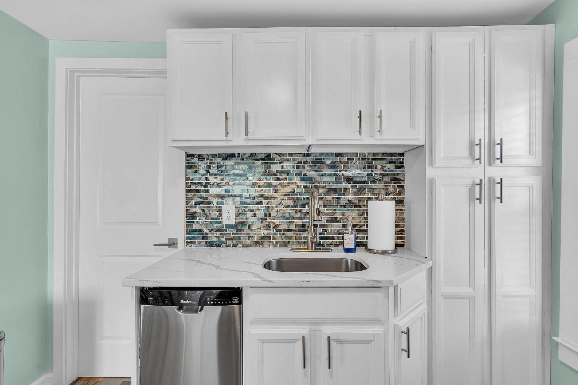 6-Min Walk To Asbury Park & Og Main St - Updated & Cozy Apartment In Historic Ocean Grove - Fire Pit & Patio - Fast Wi-Fi 외부 사진